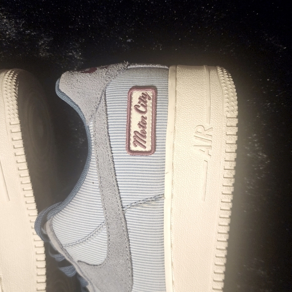 Nike - Picture 10 of 11